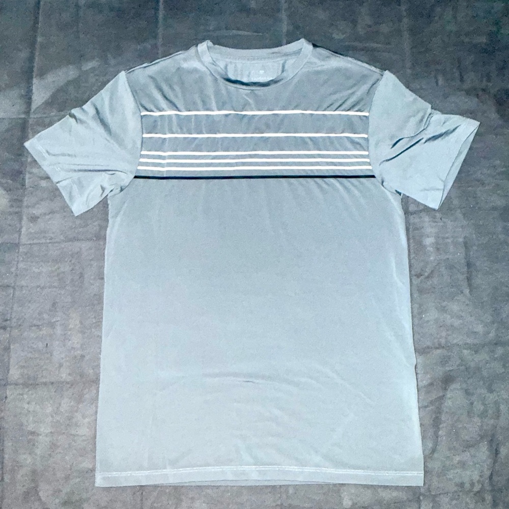 Vineyard Vines Men's Sky Blue Performance Tee with White Stripes